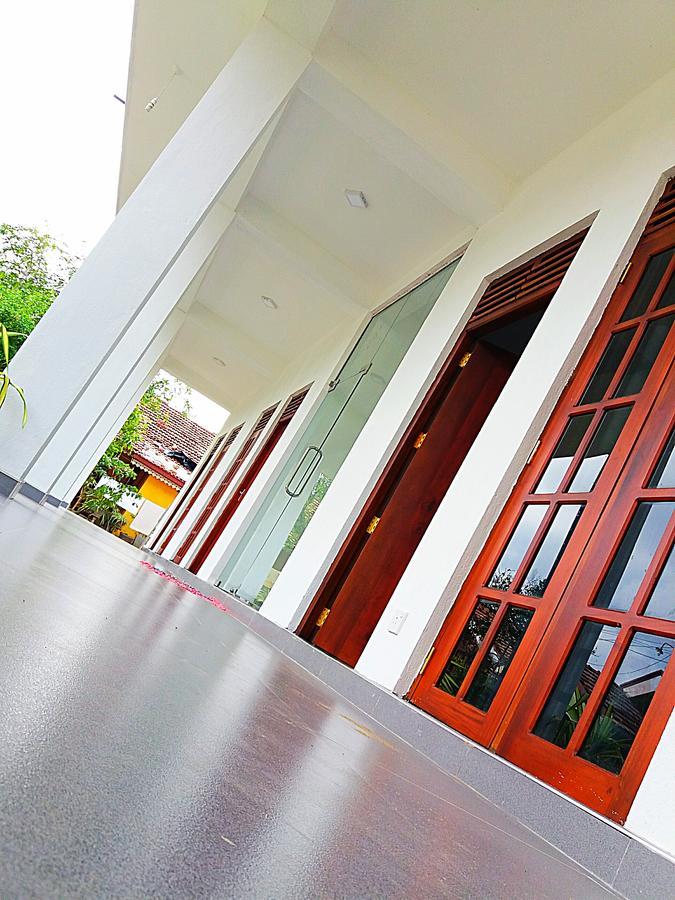 A&B Resort Negombo Kudapaduwa Eksteriør bilde