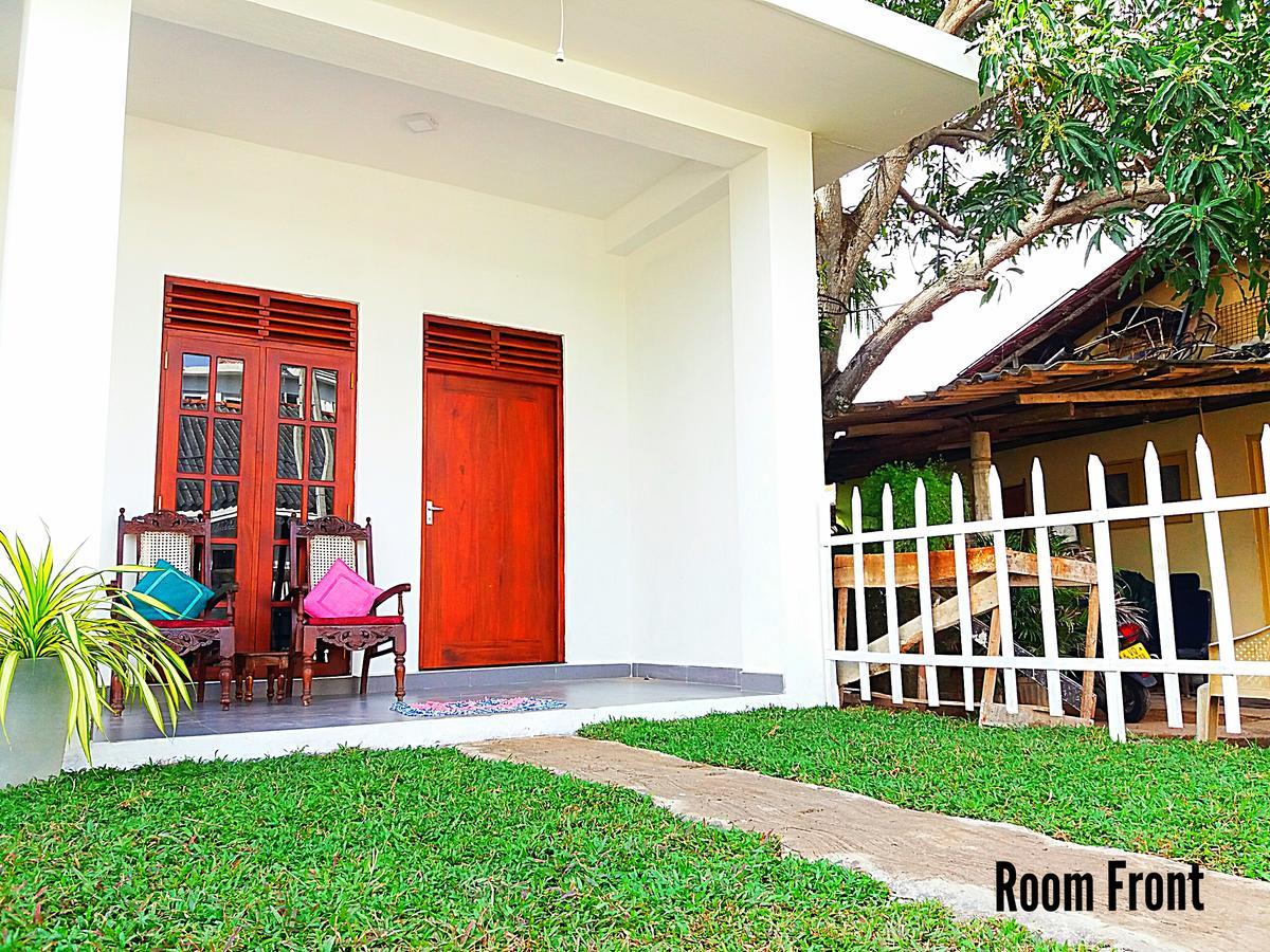 A&B Resort Negombo Kudapaduwa Eksteriør bilde