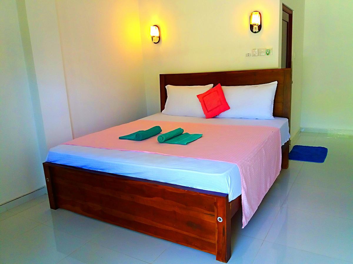 A&B Resort Negombo Kudapaduwa Eksteriør bilde