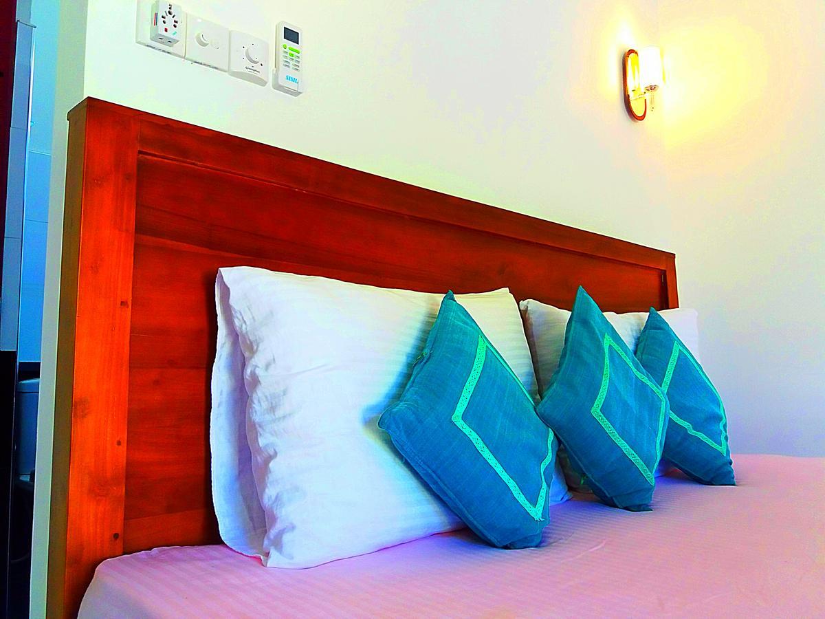 A&B Resort Negombo Kudapaduwa Eksteriør bilde