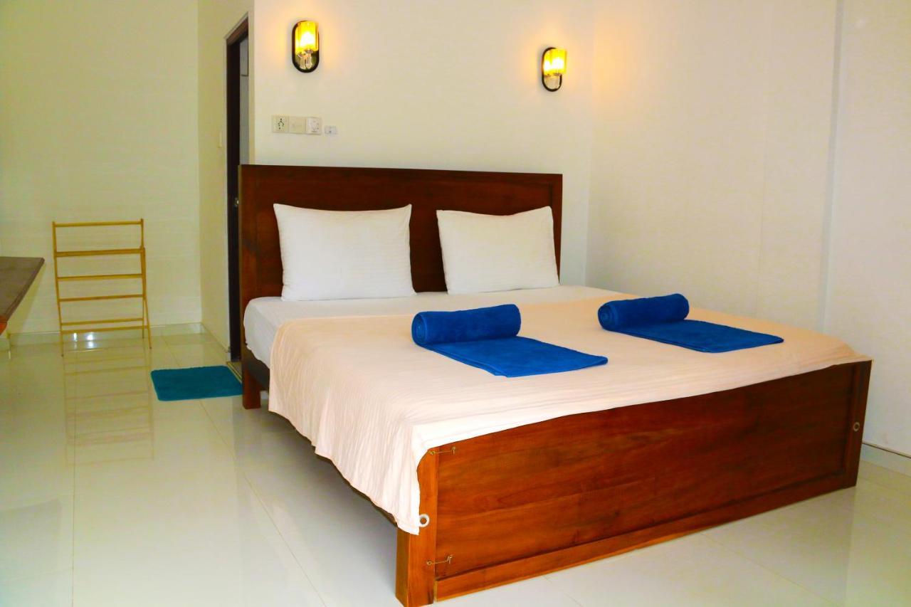 A&B Resort Negombo Kudapaduwa Eksteriør bilde