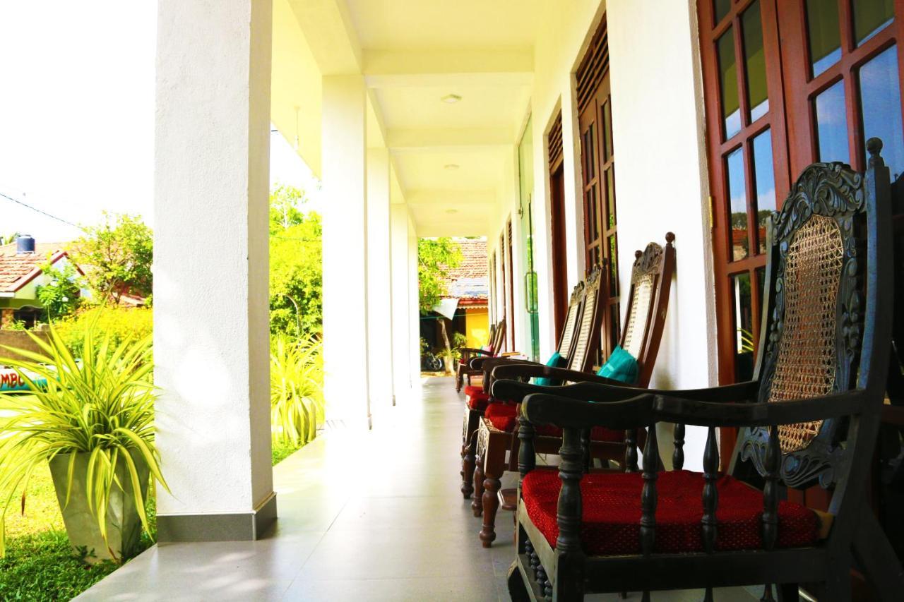 A&B Resort Negombo Kudapaduwa Eksteriør bilde