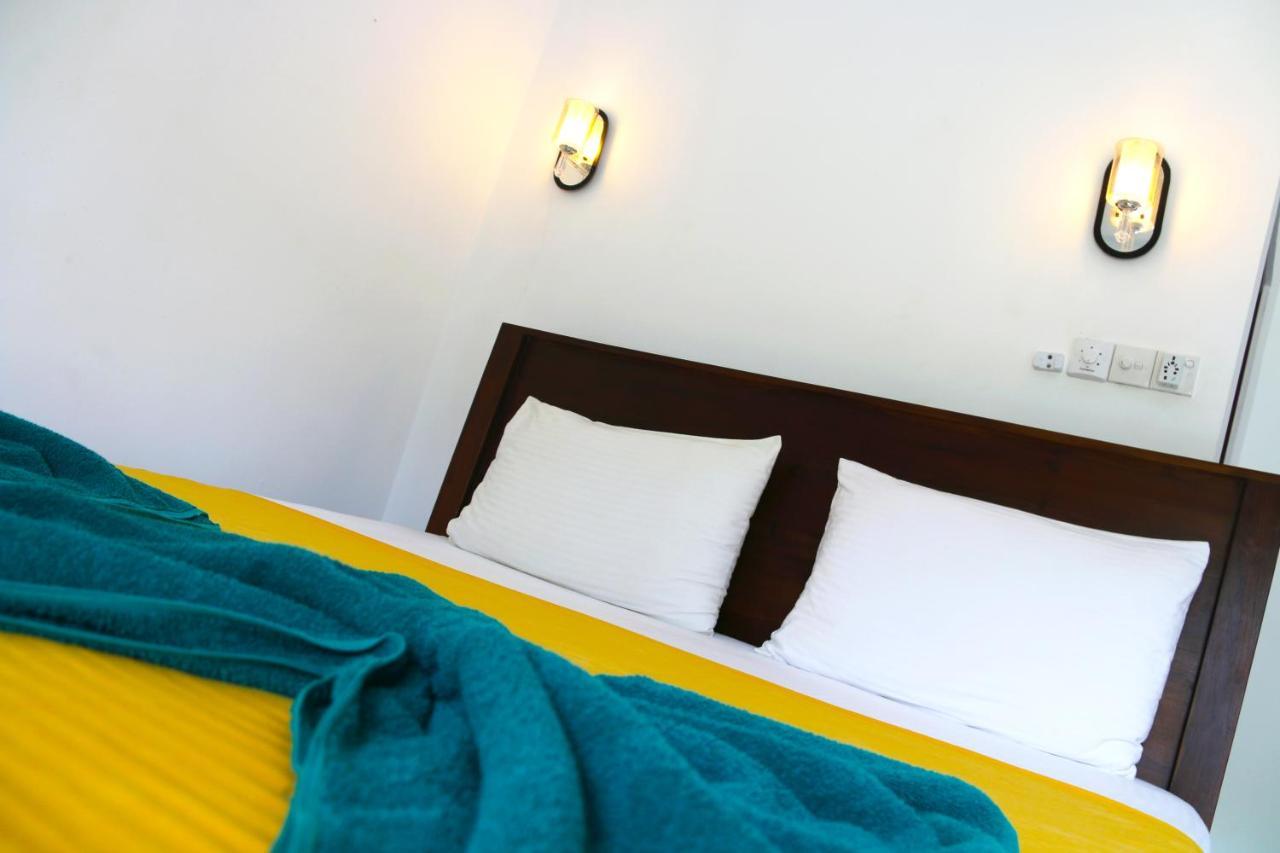 A&B Resort Negombo Kudapaduwa Eksteriør bilde