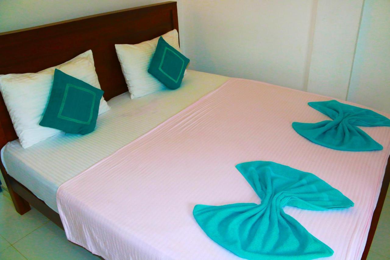 A&B Resort Negombo Kudapaduwa Eksteriør bilde