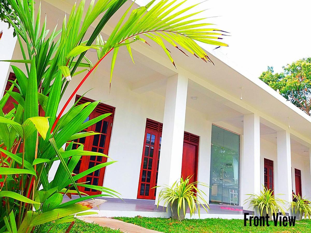 A&B Resort Negombo Kudapaduwa Rom bilde